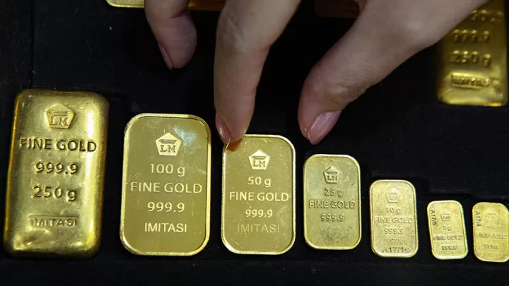 Harga Emas Antam Anjlok Drastis, Turun Rp17.000 Hari Ini